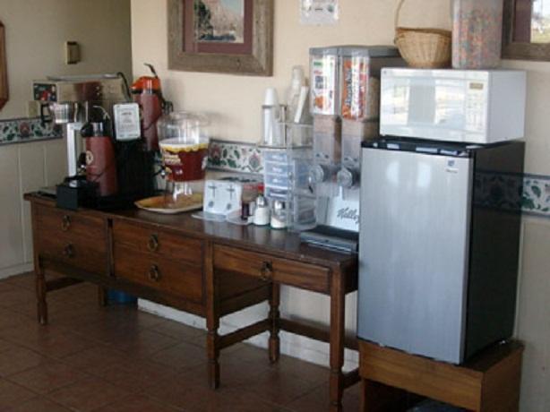 Knights Inn & Suites - Canyon แคนยอน ร้านอาหาร รูปภาพ